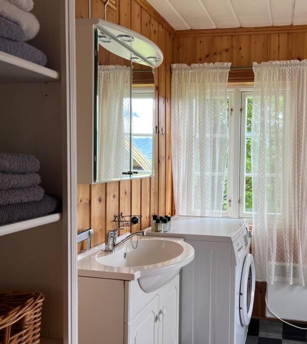 « Sofly Cottage », Le Charme Pur Noresund Buitenkant foto